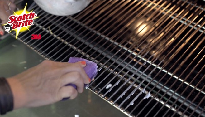 8 Pulire il forno